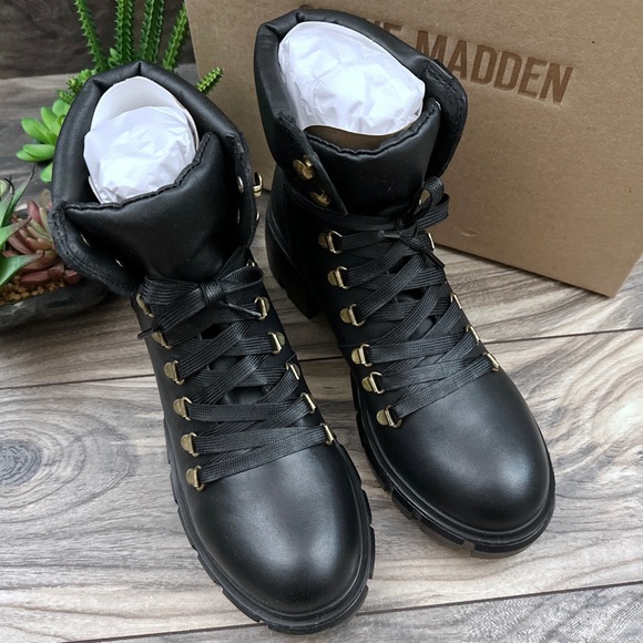 NIB Steve Madden Hint Chunky Lug Sole Black Leather Hiker Combat Boots 8M - Picture 3 of 12